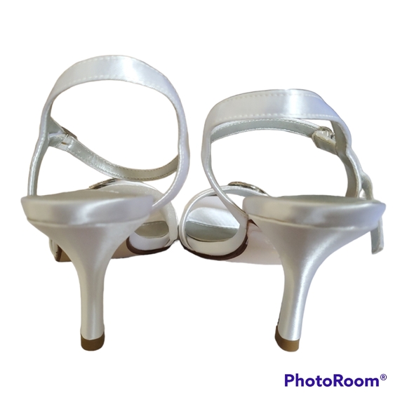 White Satin Women’s Open Toe Heel Sandals Shoes - Size 5 / 35 - Picture 3 of 4